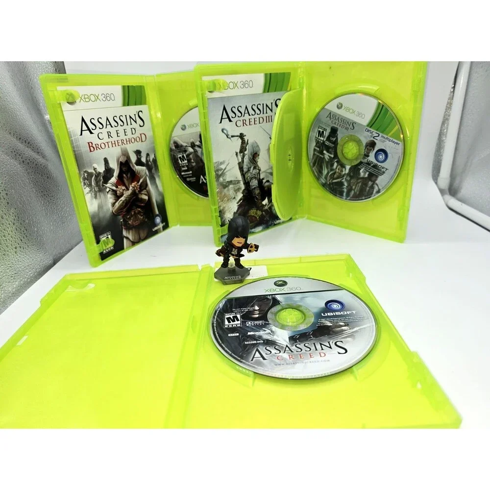 Assassin’s Creed Bundle Xbox 360 - AC 1, Brotherhood, AC III + Figure & Manuals